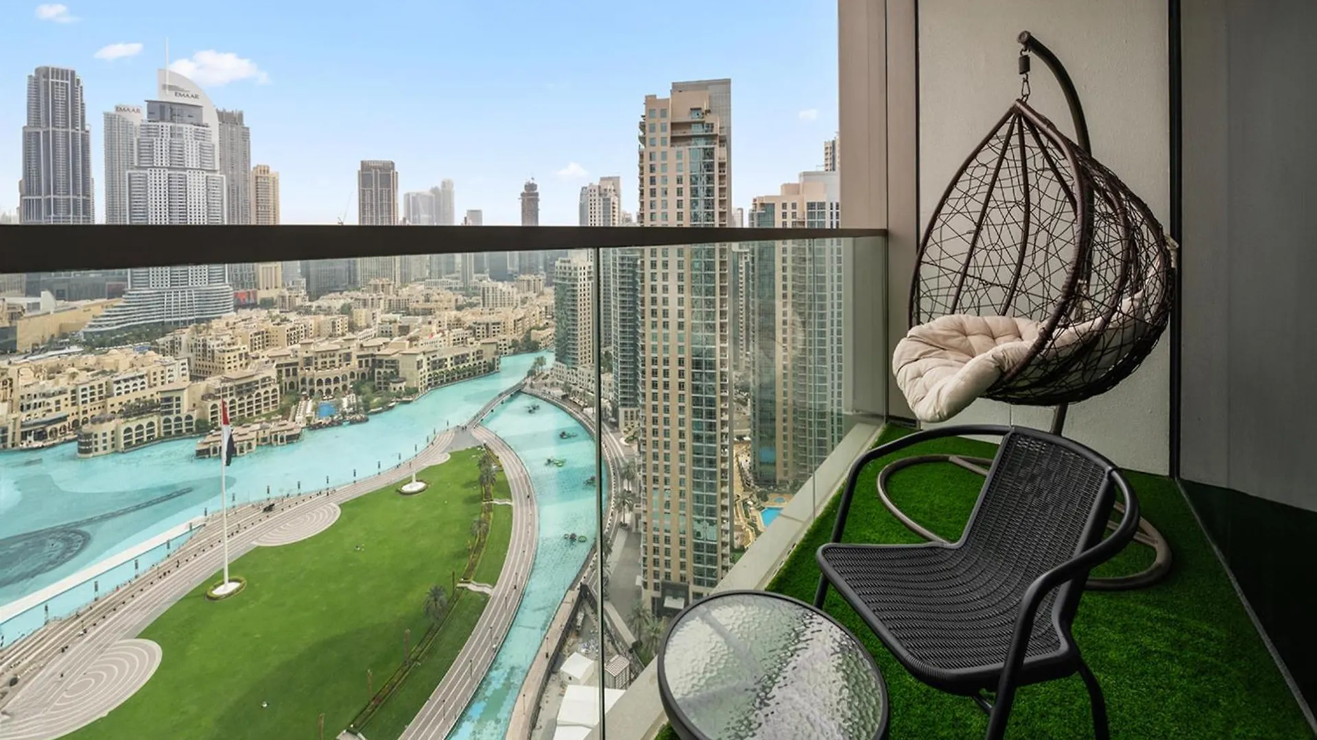 Grande Signature By Emaar - New Luxury 2Br W Panoramic Burj Khalifa & Fountain Show Views Dubai Apartment
