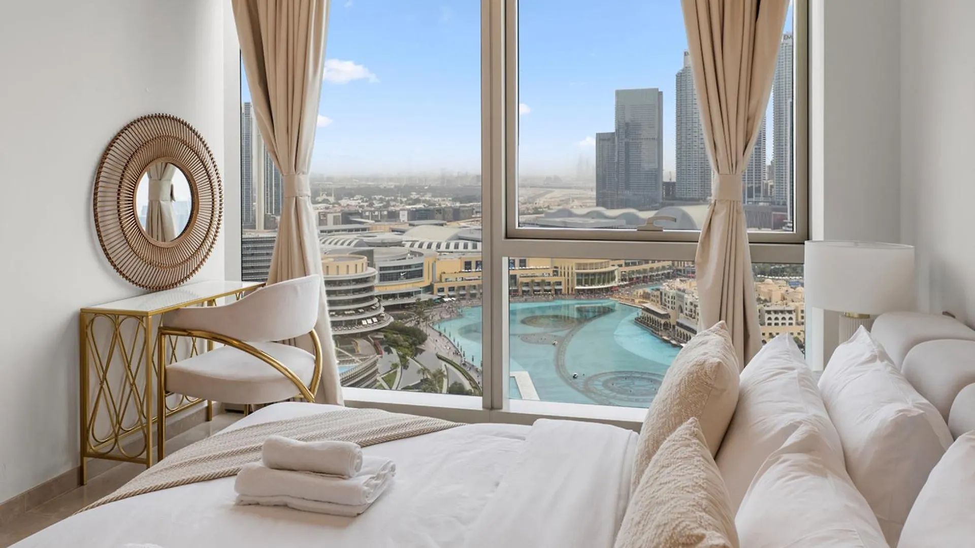 Grande Signature By Emaar - New Luxury 2Br W Panoramic Burj Khalifa & Fountain Show Views Dubai Apartment